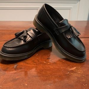 Dr. Martens ADRIAN SMOOTH LEATHER TASSEL LOAFERS size 6 women’s
